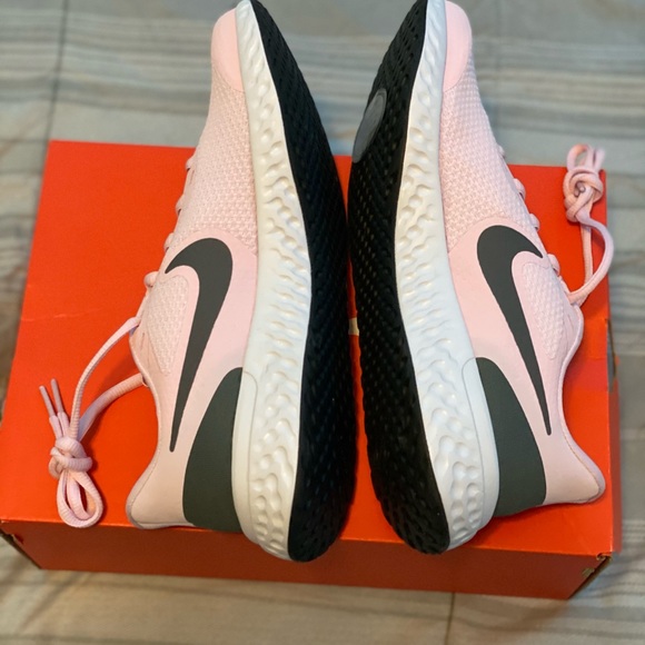 Nike Revolution 5 (GS) - Picture 3 of 6